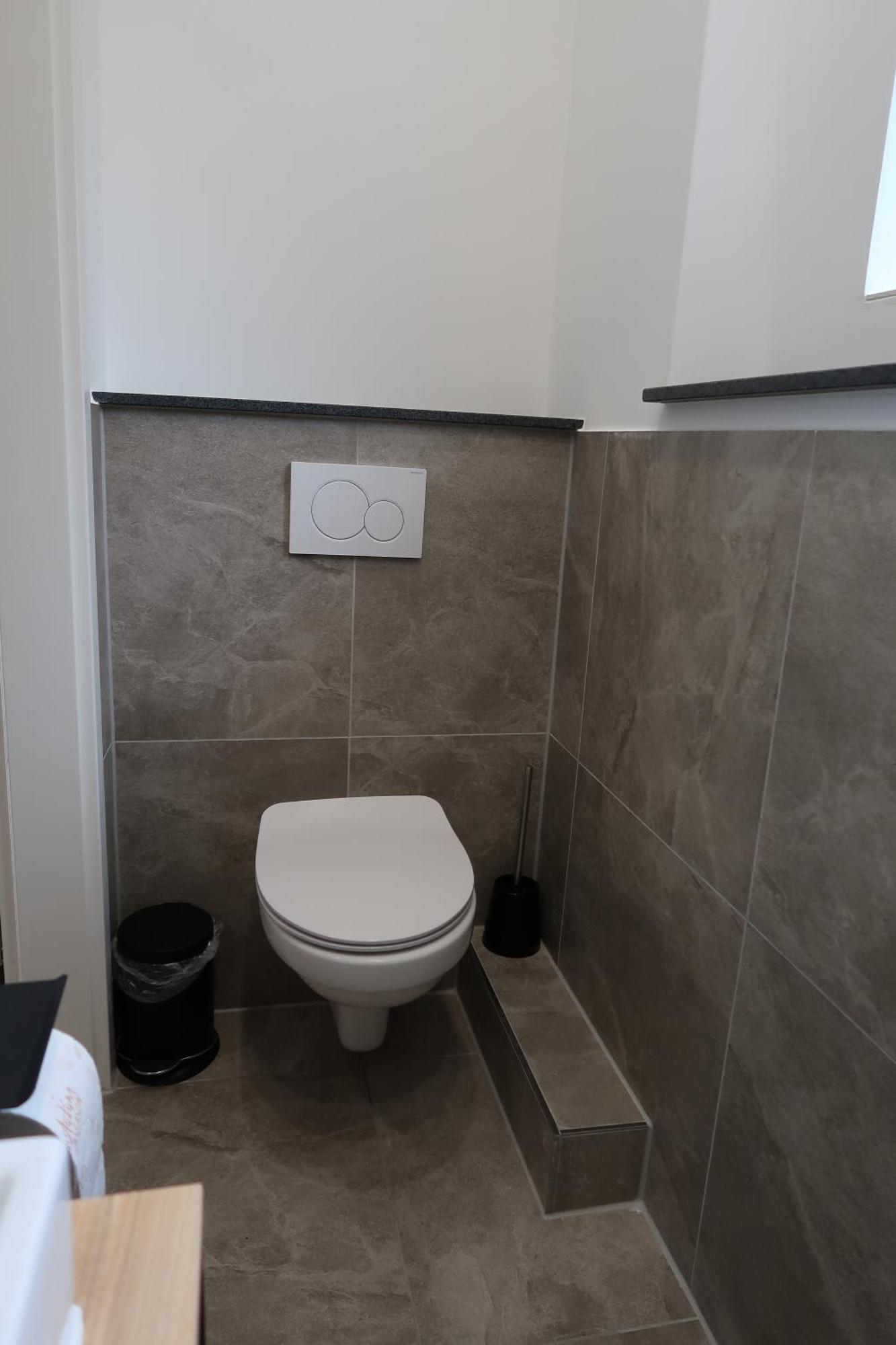 Toka Rooms - An Der Regiobahn Mettmann Ngoại thất bức ảnh