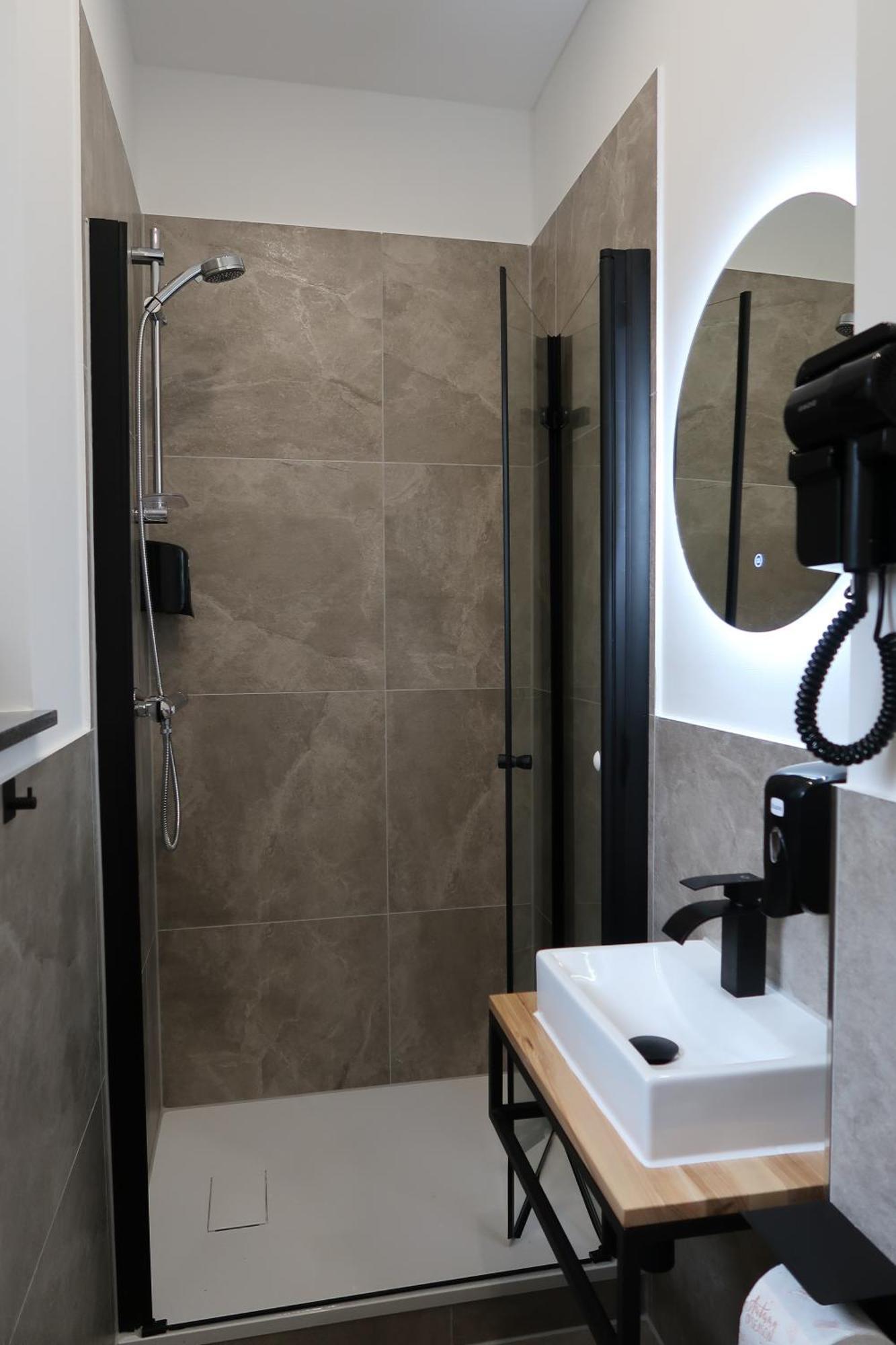 Toka Rooms - An Der Regiobahn Mettmann Ngoại thất bức ảnh